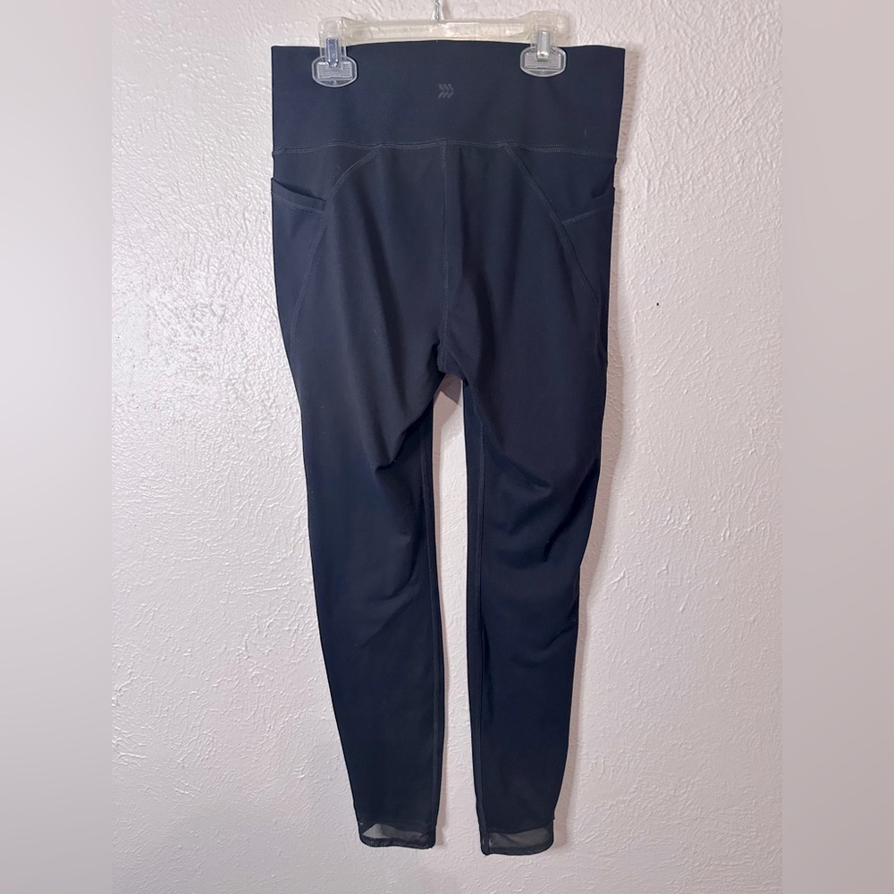 Woman’s Leggings with pockets sz M